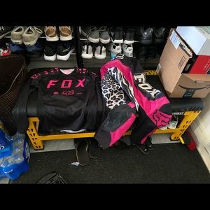 Women’s / teen dirt bike gear